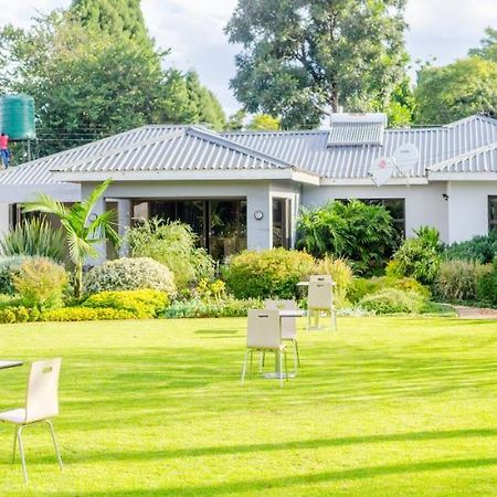 Sarum Lodge Хараре Экстерьер фото
